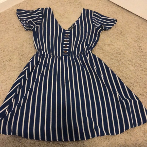 Dress - Picture 2 of 2